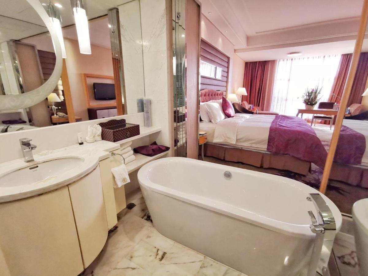 Beijing Lijingwan International Hotel Chaoyang  Exterior photo